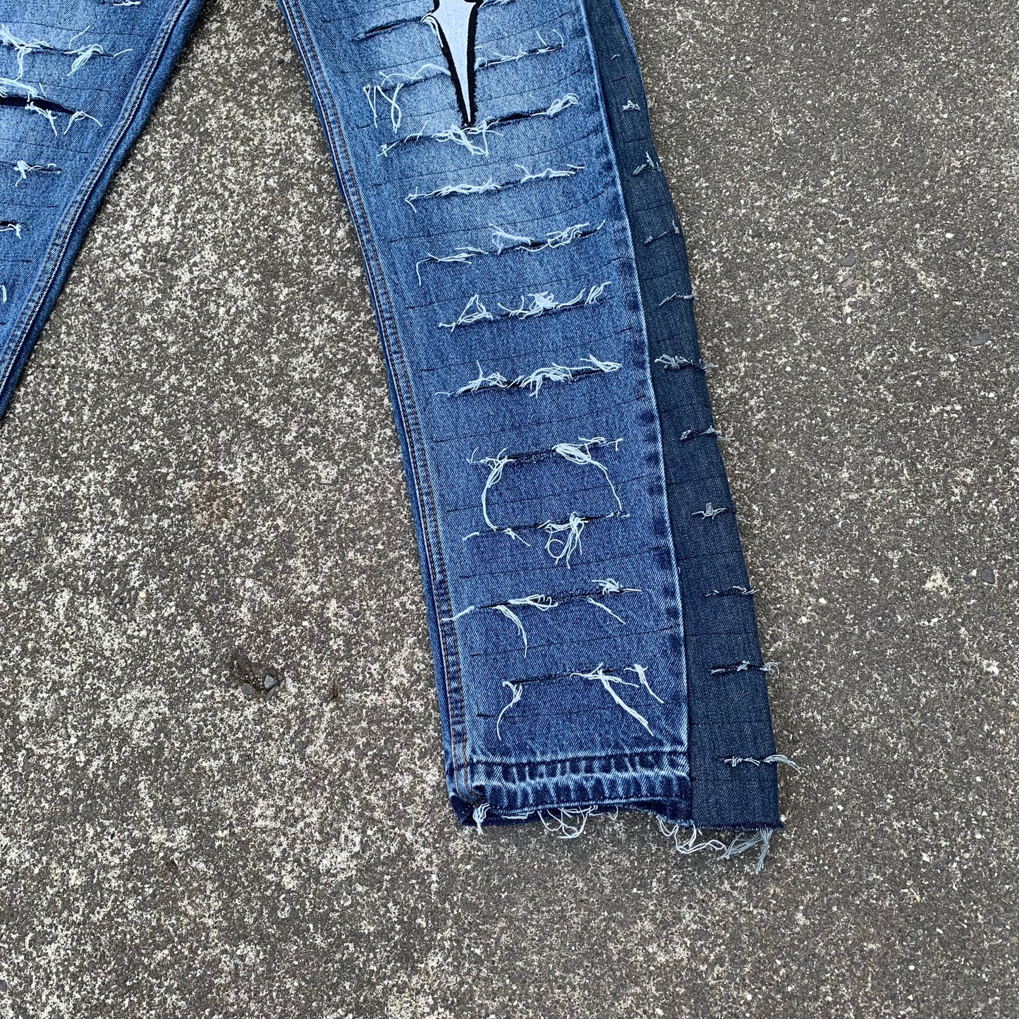 1/1 distressed jeans - 28x32