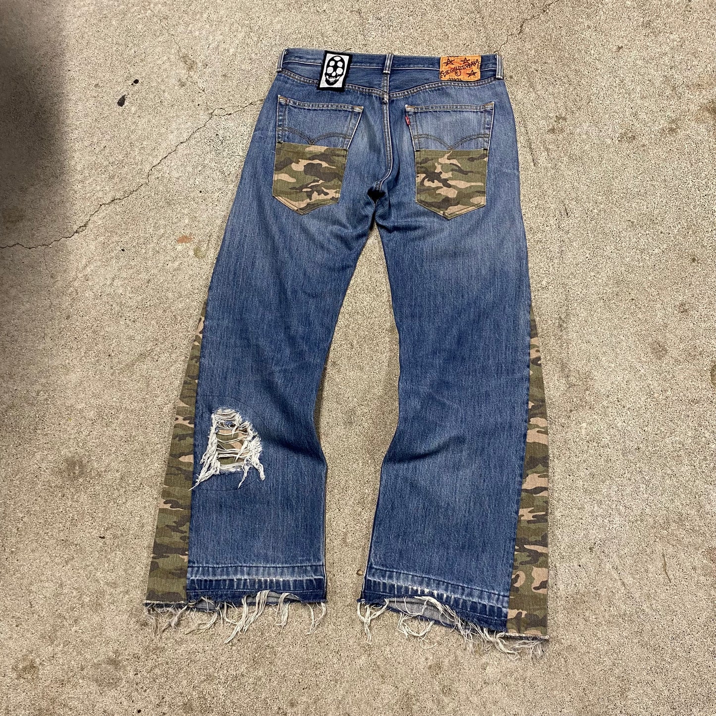 1/1 ‘PRIVATE DIRTBAG’ Camo Flared Jeans - 33X34