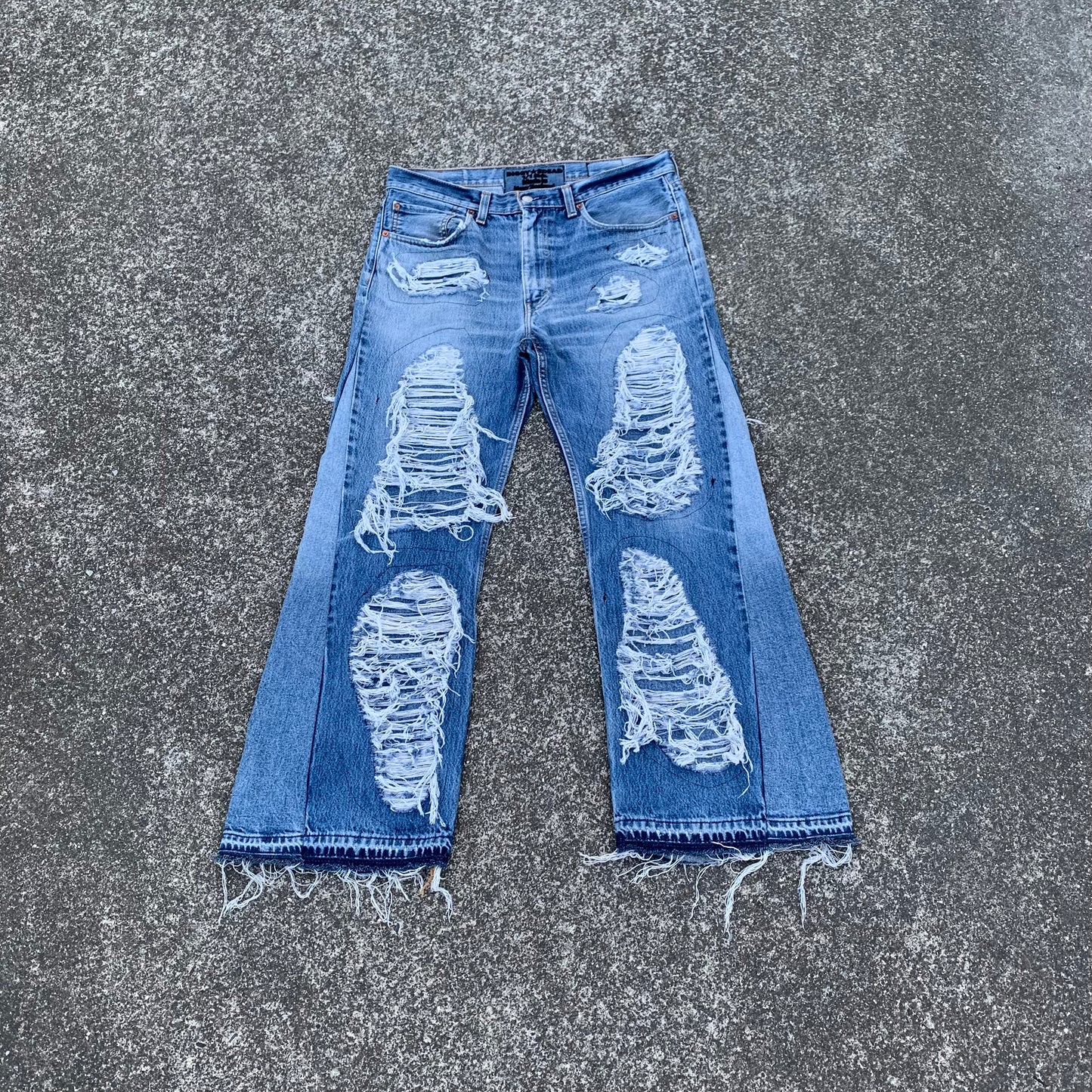 1/1 Distressed Dead Jeans - 36x30