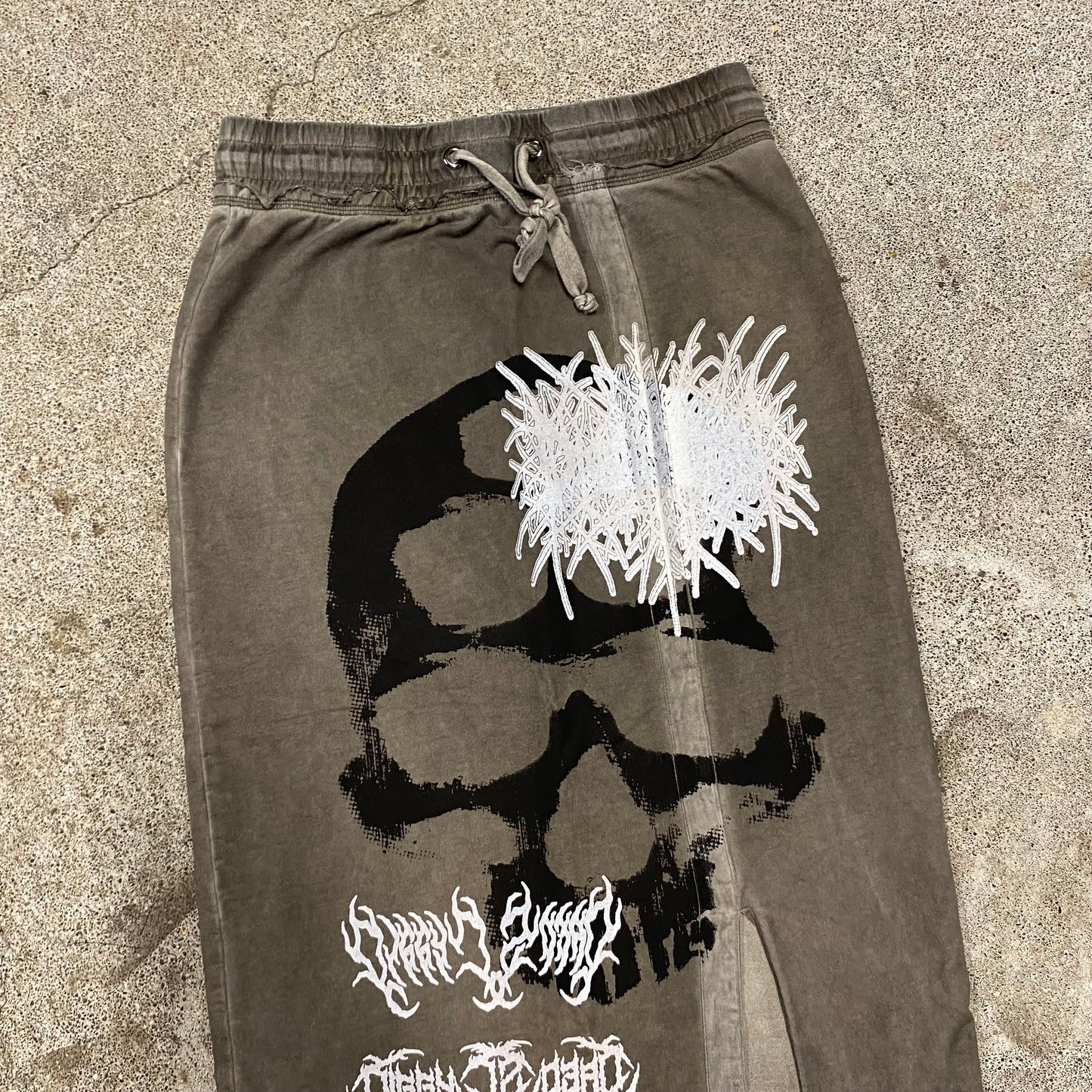 1/1 DiggyisDead Skull Skirt - M