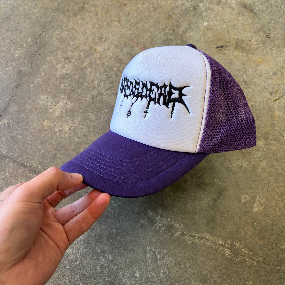 HALLOWEEN BASIC TRUCKER - White/Purp