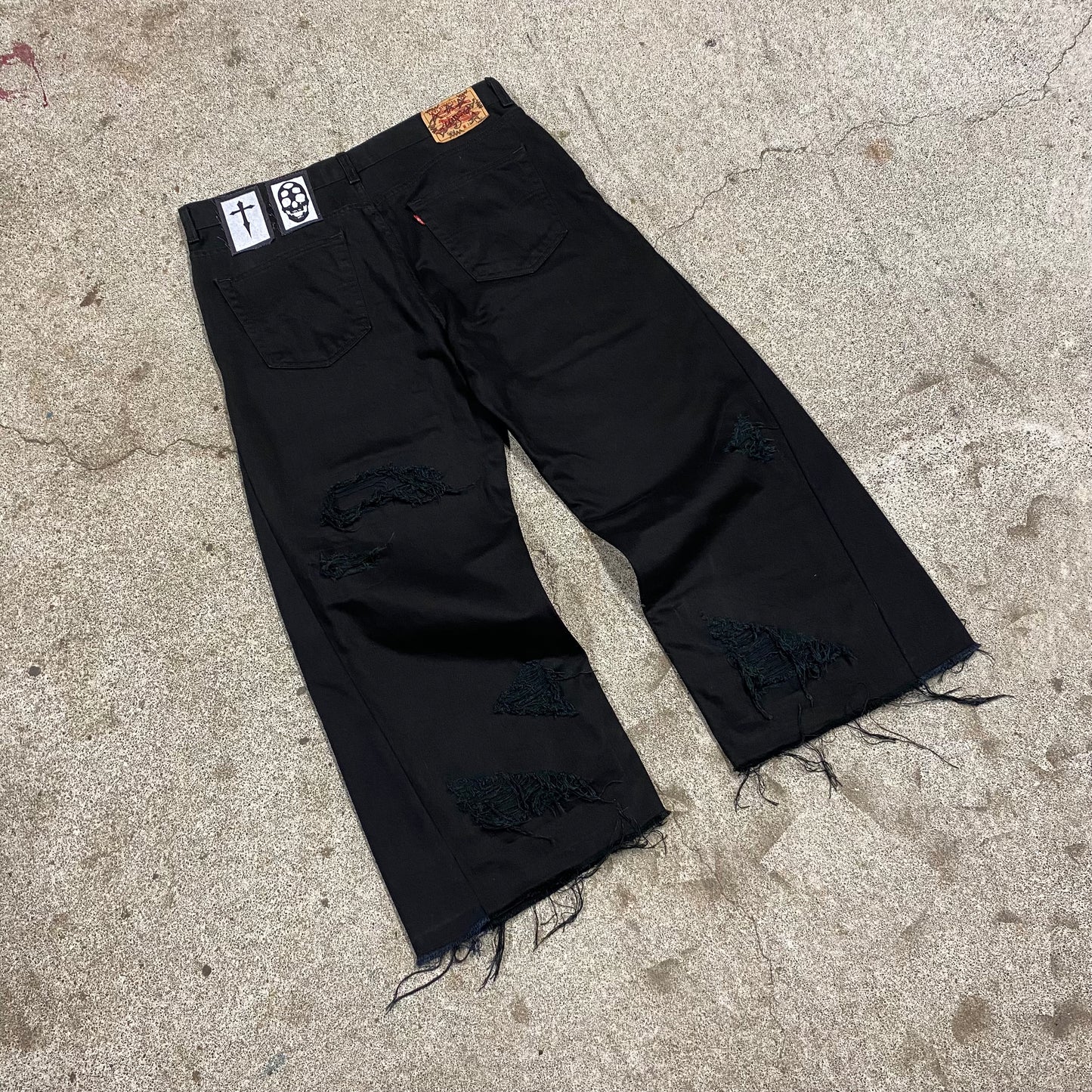 1/1 ‘Show me Gore’ Distressed Jeans - 38X32