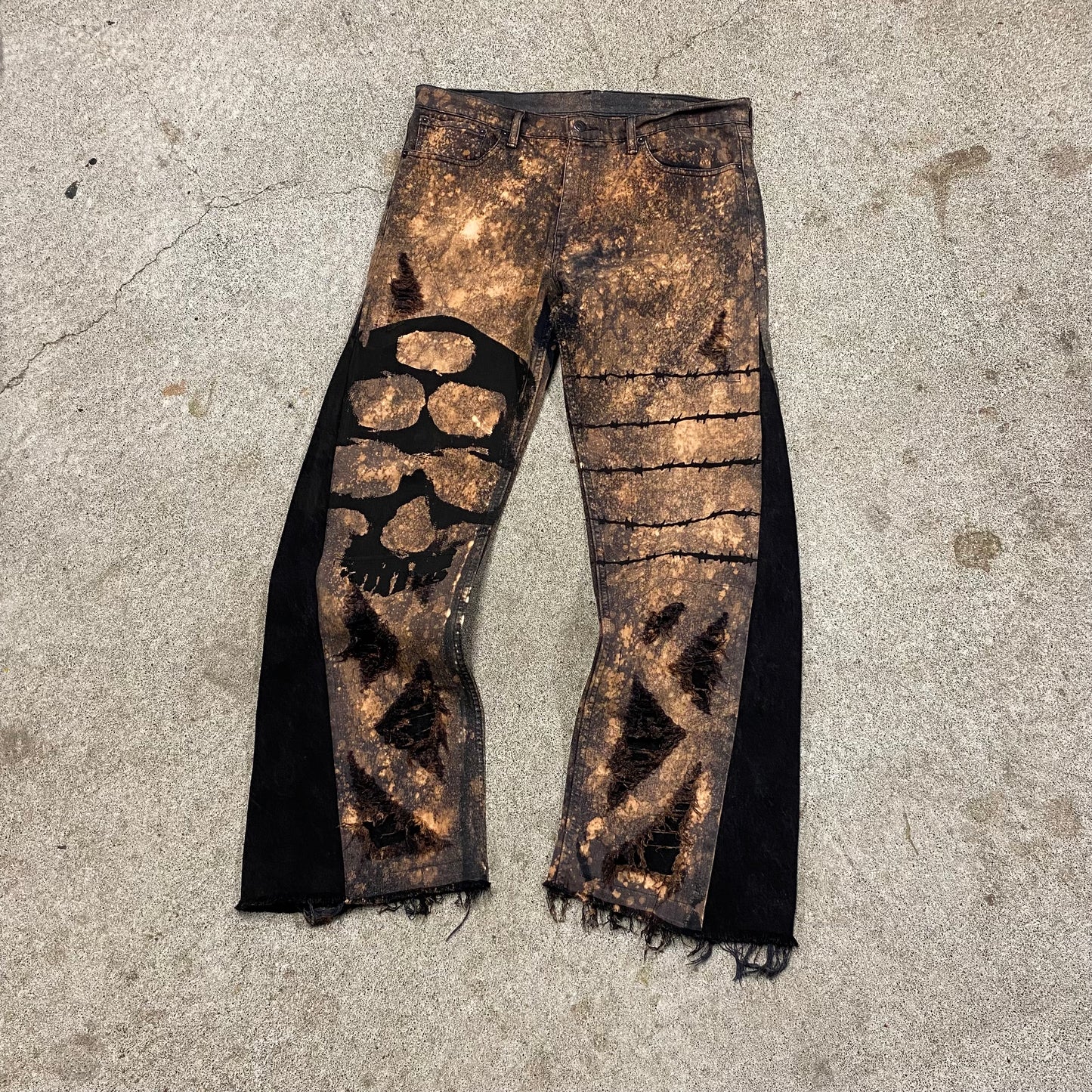 1/1 ‘RUSTED REAPER’ Bleached Flared Jeans - 33x34