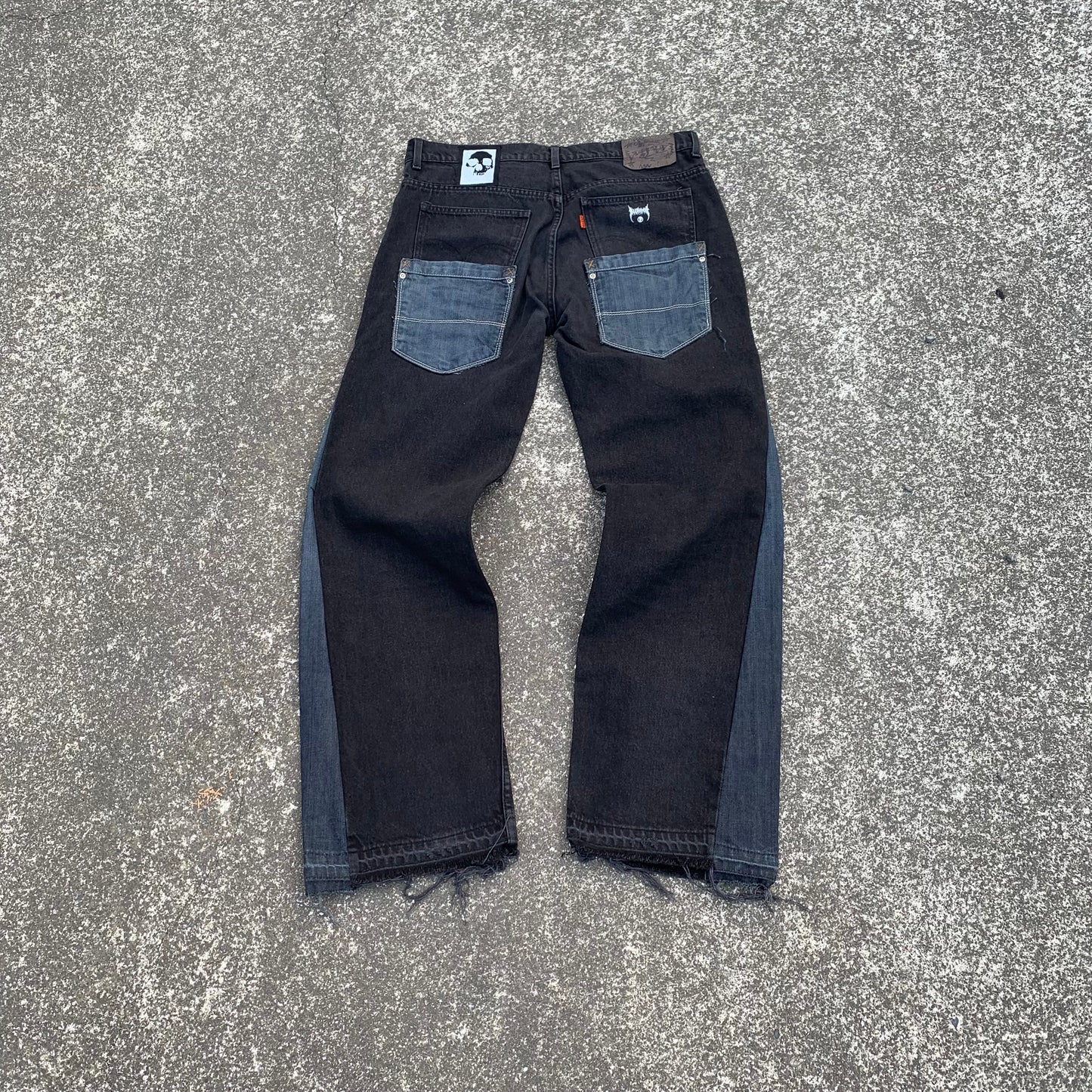 1/1 Distressed Dead Jeans - 36x36