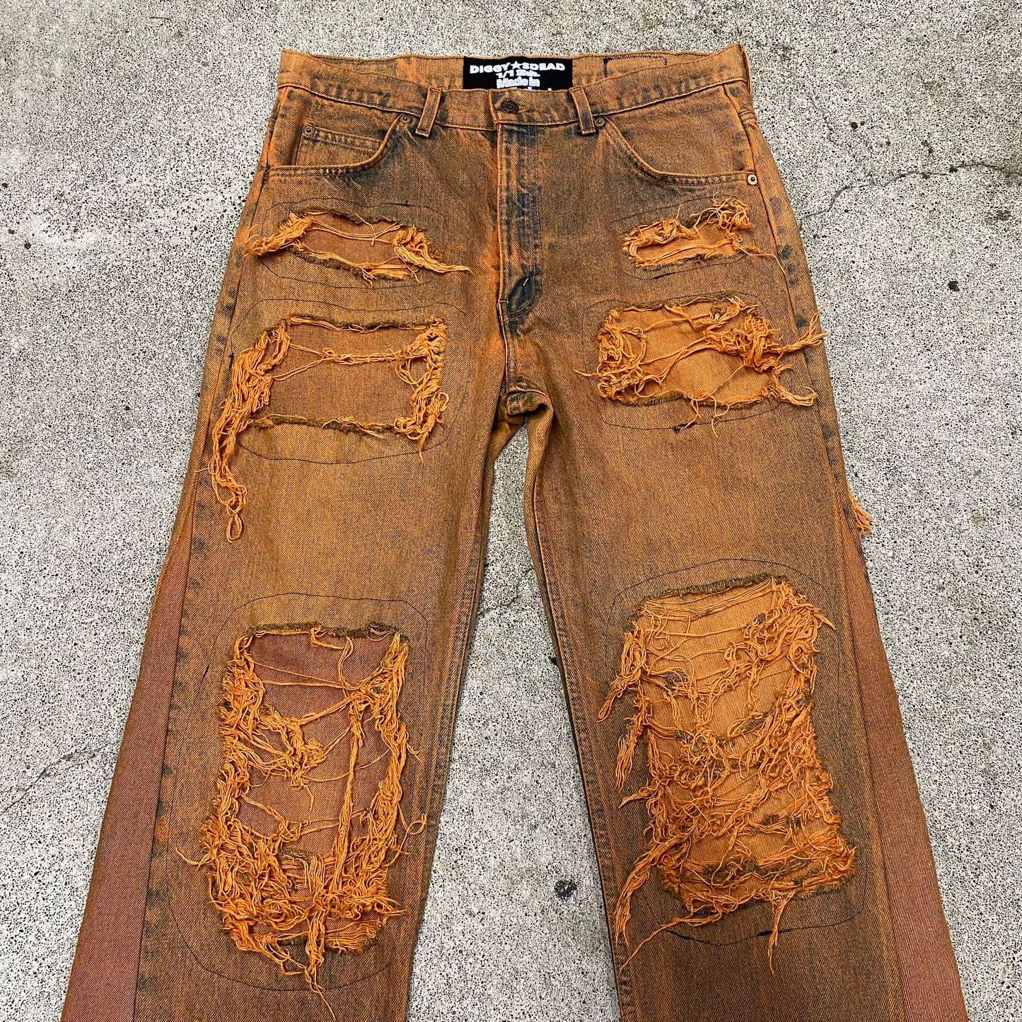 1/1 “Why are my Jeans Rusty?” Distressed Jeans - 36X32