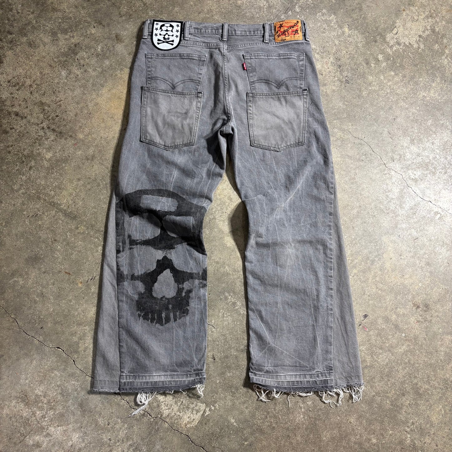 1/1 ‘GREYGREYGREY’ Flared Jeans - 38X32
