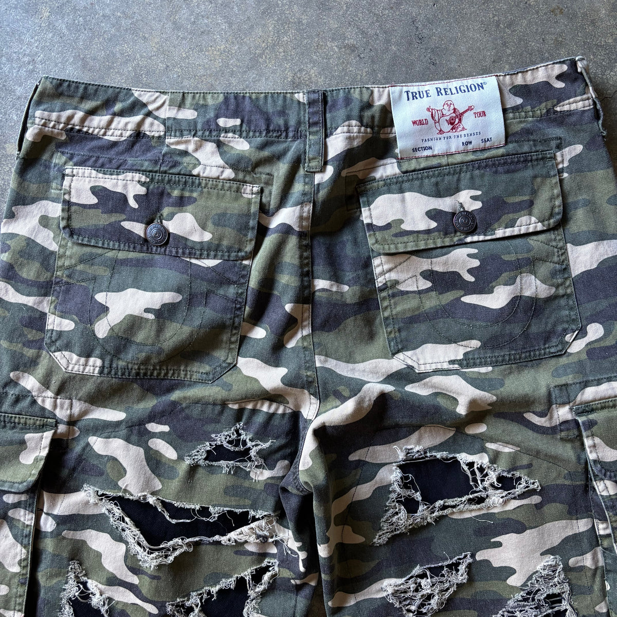 1/1 ‘CAMO TRUES’ Jorts - W36
