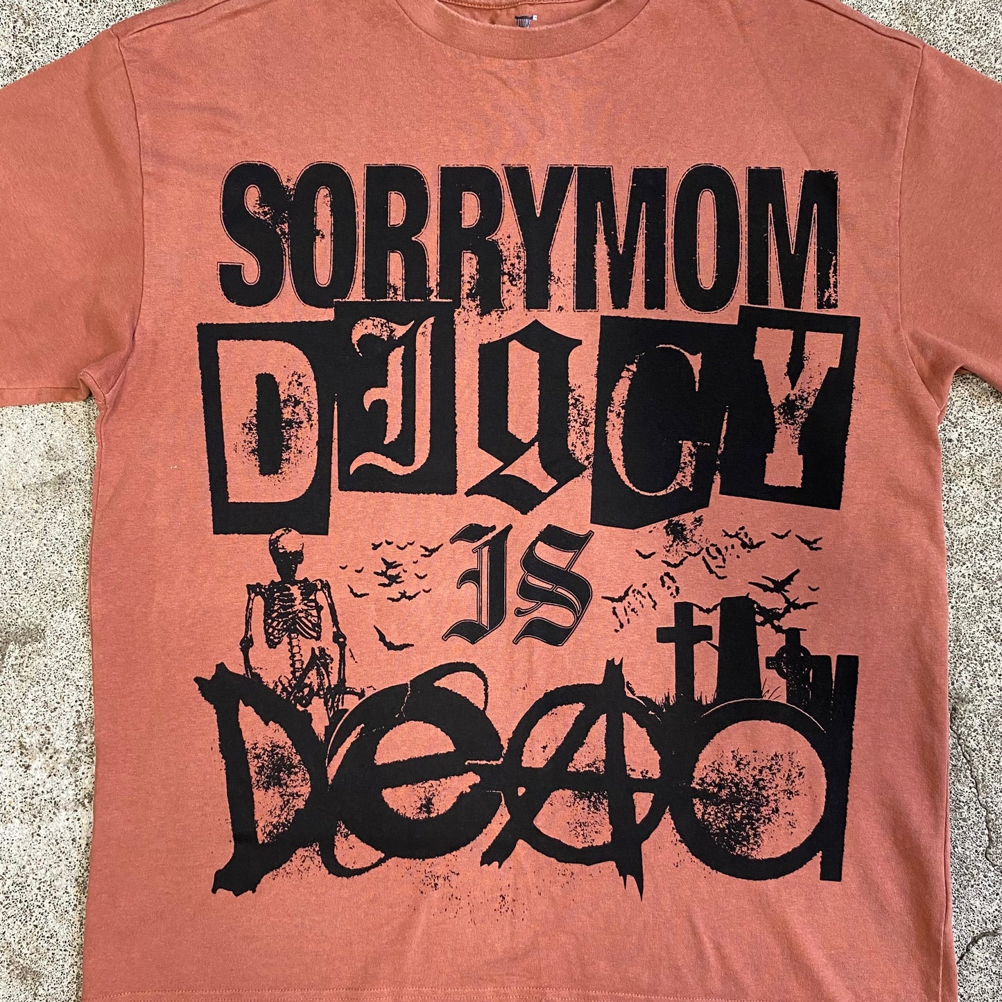 1/1 SORRYMOM X DIGGYISDEAD TSHIRT - Brown/Black