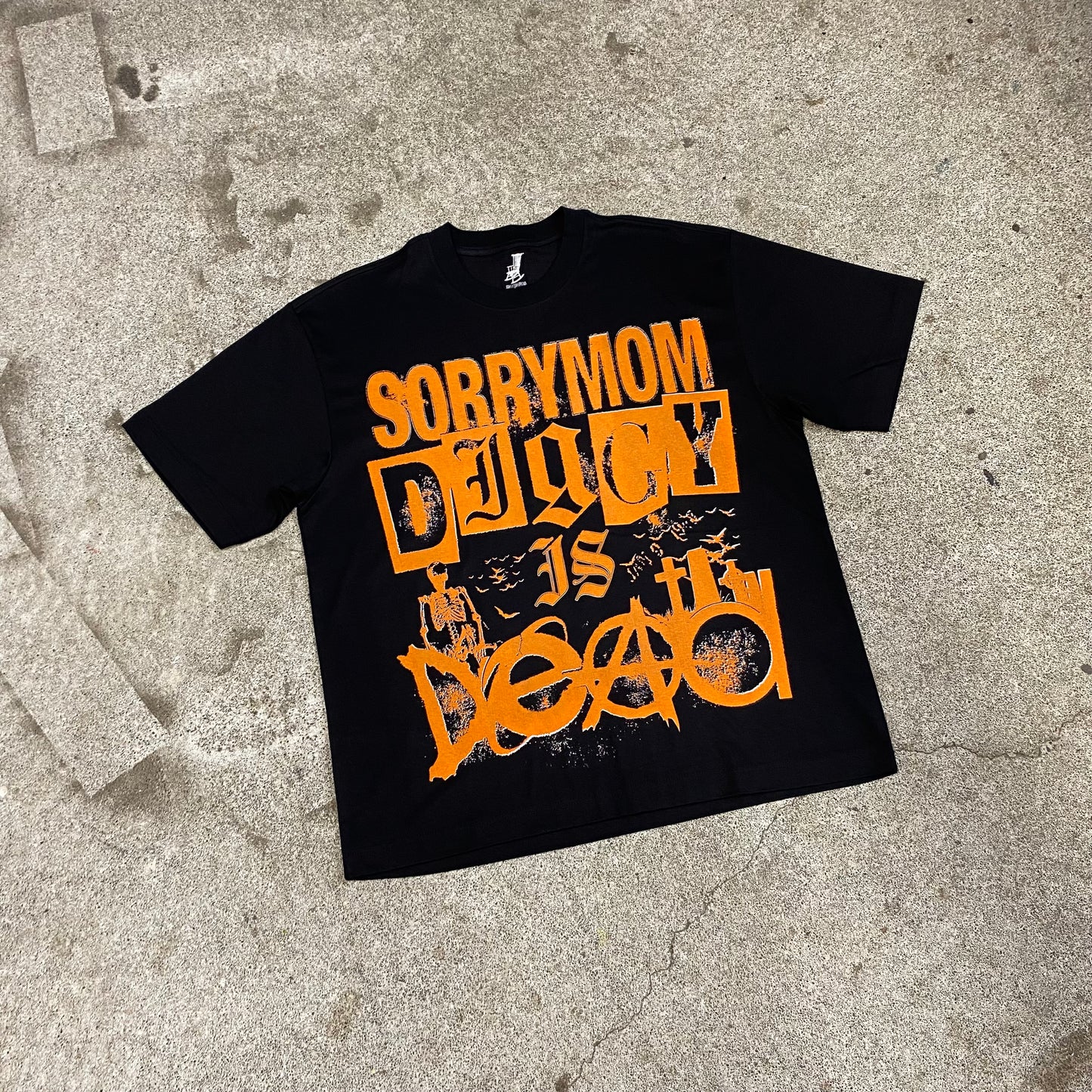 1/1 SORRYMOM X DIGGYISDEAD TSHIRT - Black/Orange