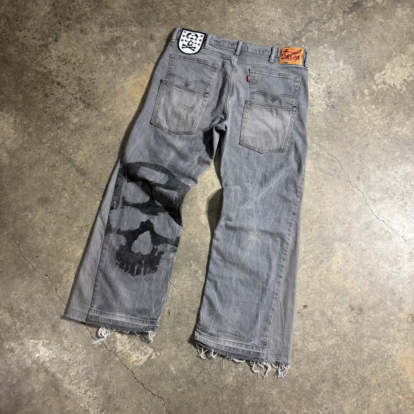 1/1 ‘GREYGREYGREY’ Flared Jeans - 38X32