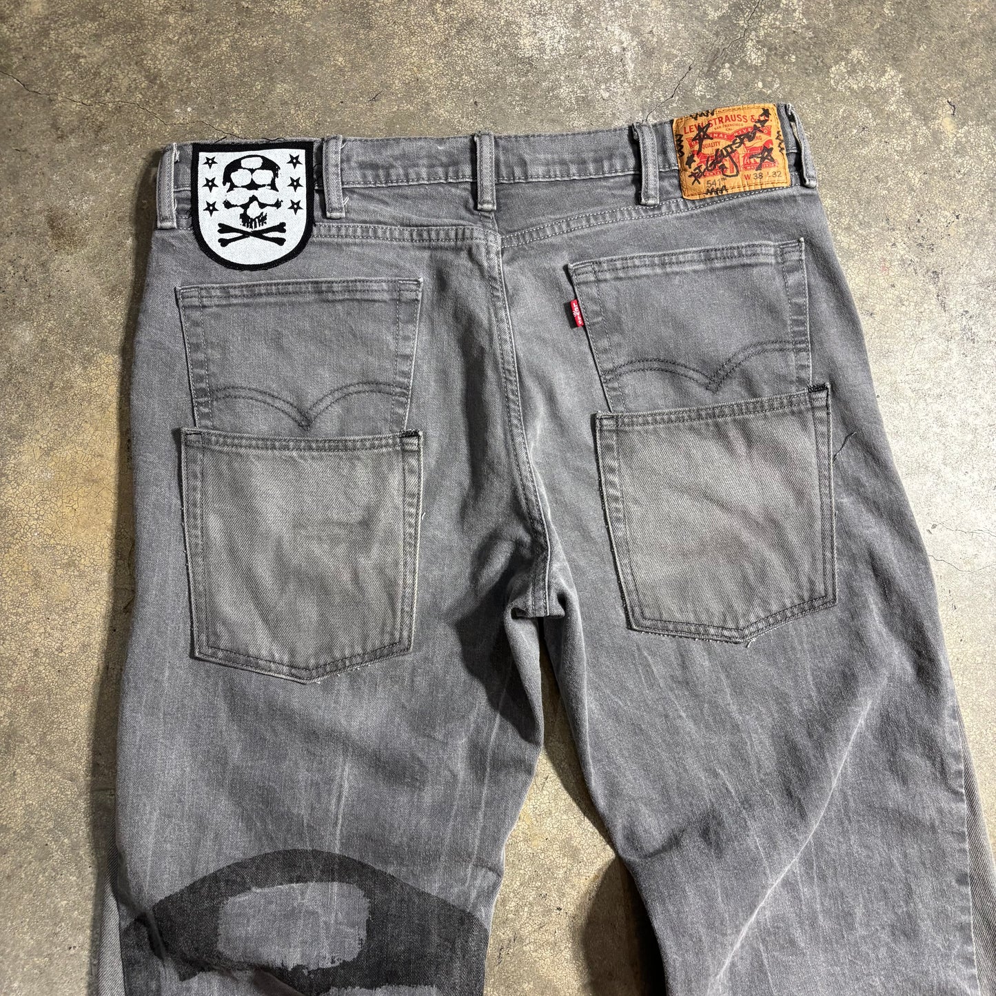 1/1 ‘GREYGREYGREY’ Flared Jeans - 38X32