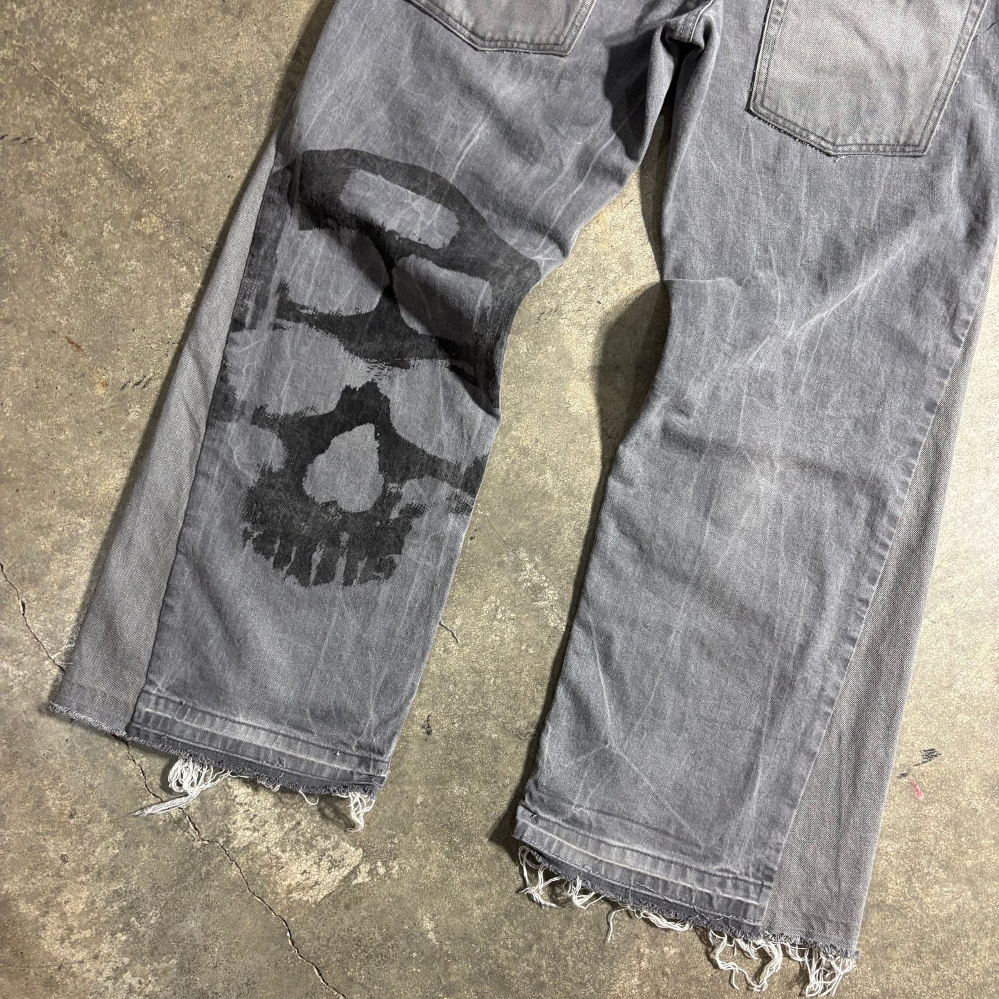 1/1 ‘GREYGREYGREY’ Flared Jeans - 38X32