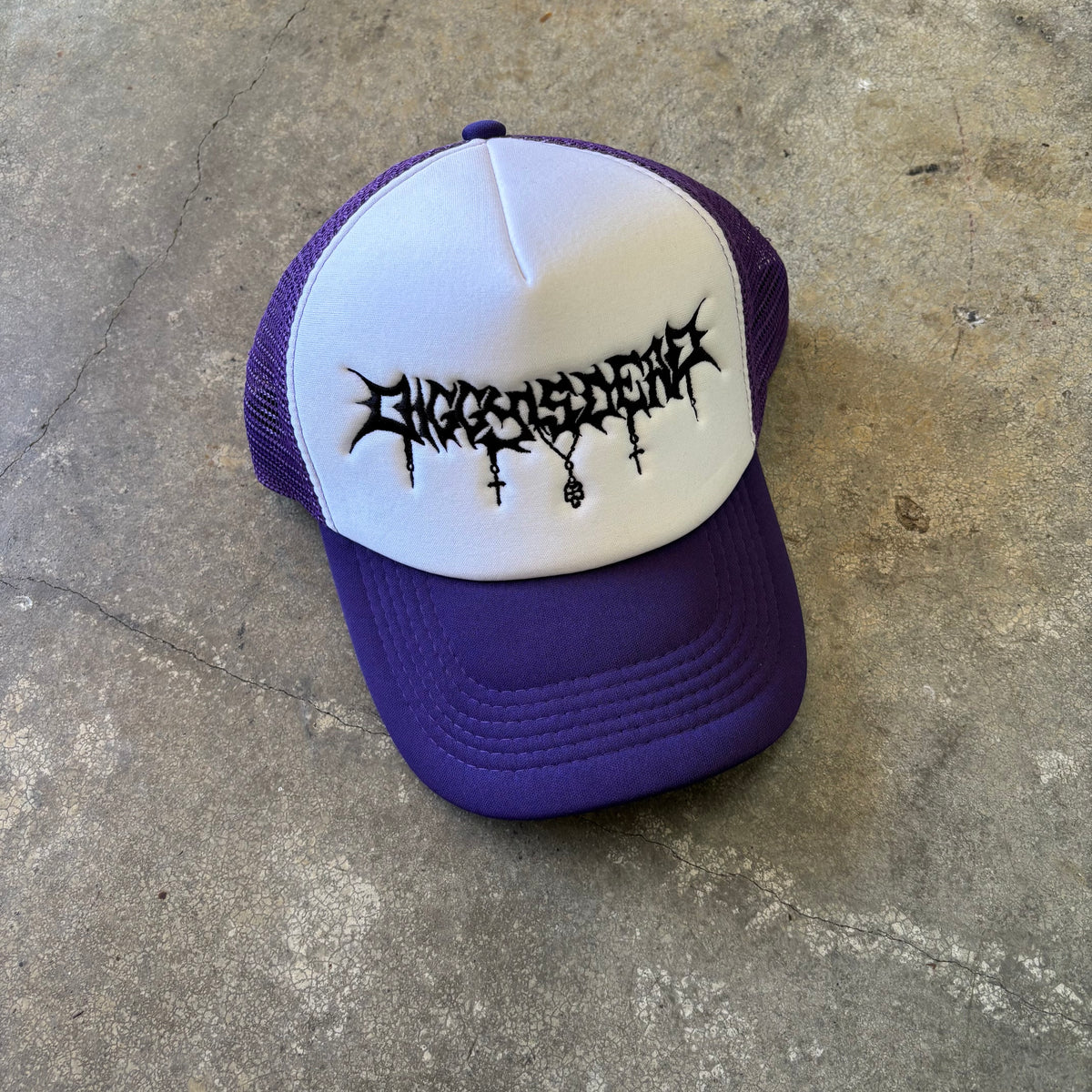HALLOWEEN BASIC TRUCKER - White/Purp