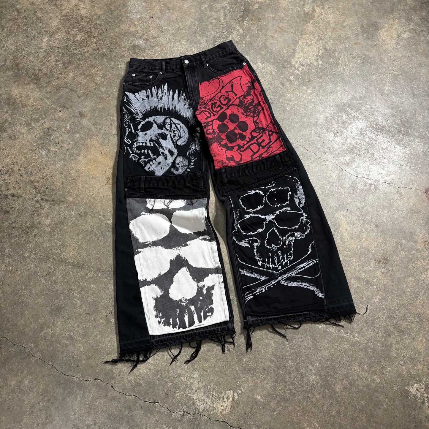 1/1 ‘GRAVETORN’ Jeans - 30X33